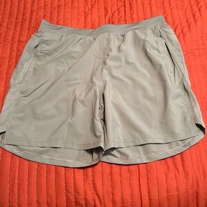 Mens Under Armour Launch 7” Shorts, Size XL